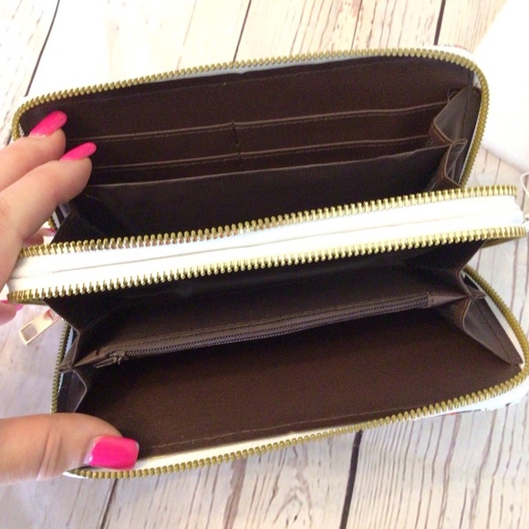 Blush Kiss Glitter Paris Eiffel Tower Floral Air Balloon Print Wristlet Wallet - Picture 8 of 9